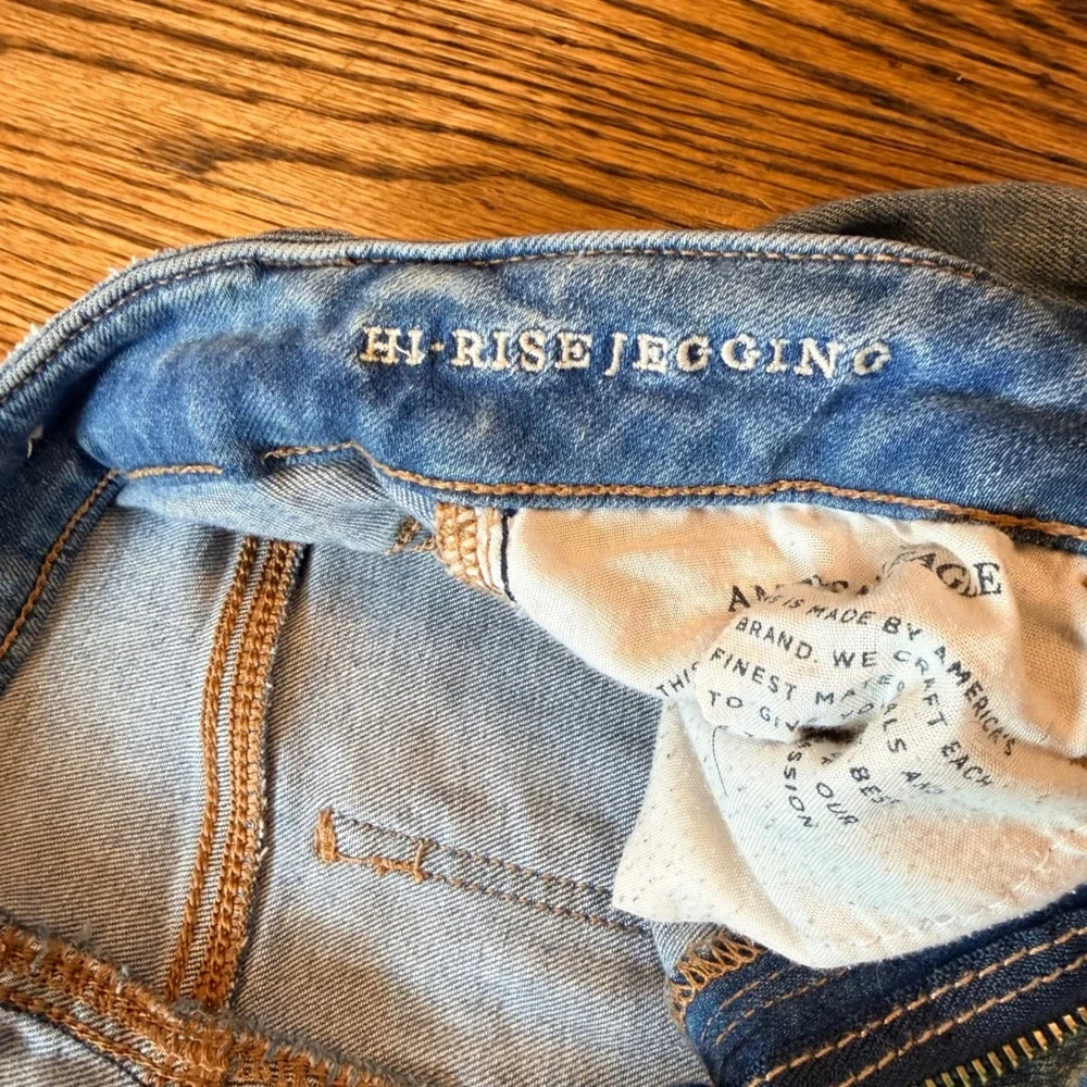American Eagle Hi-Rise Jegging Distressed‎ Skinny Jeans 4 Medium Wash Blue